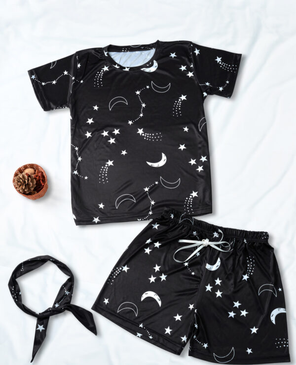 Moon printed of T-shirt and shorts