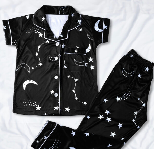 Moon & star print pajama set for kids